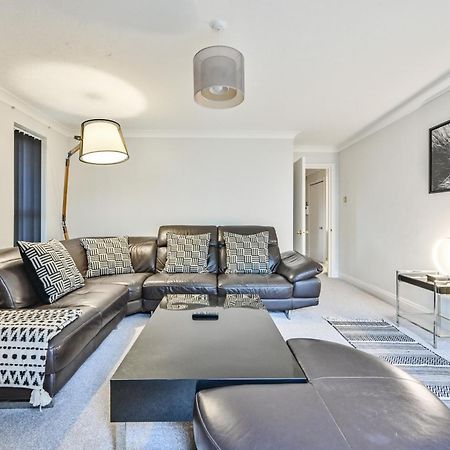 Top Floor Sandbanks Apartment With Free Parking Just Minutes From The Beach And Bars Canford Cliffs Buitenkant foto
