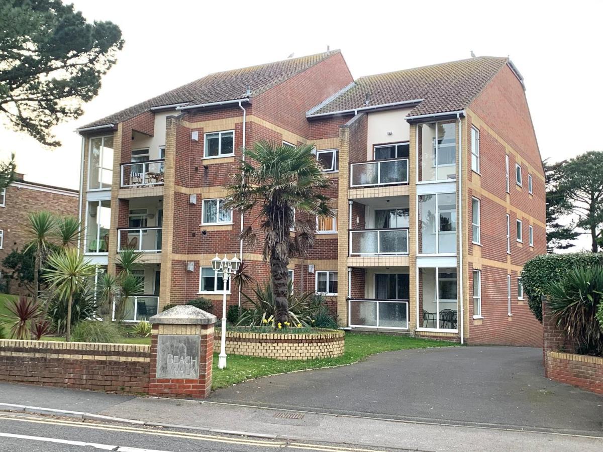 Top Floor Sandbanks Apartment With Free Parking Just Minutes From The Beach And Bars Canford Cliffs Buitenkant foto